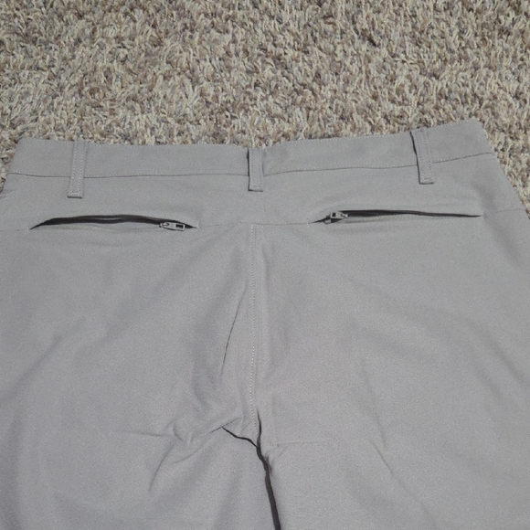 *NWT* Fabletics The Don 8" Inseam Shorts - Men's Khaki, Size 32 - Picture 8 of 11